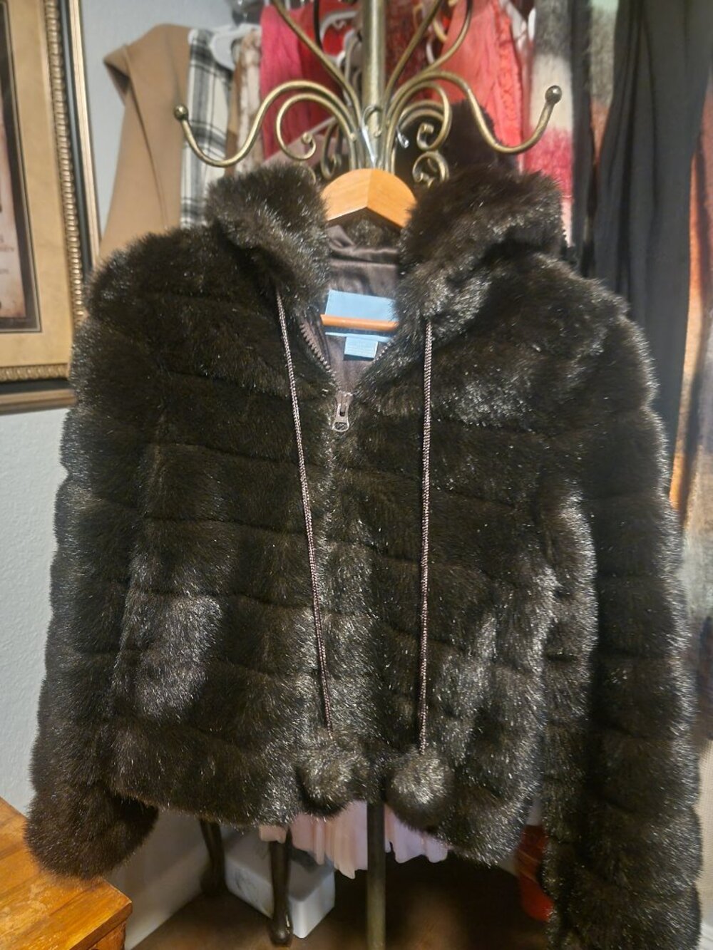 Nine West Vintage Y2K Chocolate Brown Faux Fur Hooded Pom Pom Puffer Jacket S